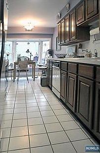 5th image of 540B North Ave #540B