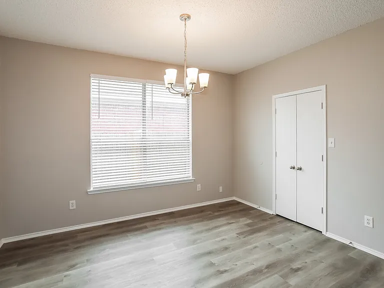 7213 Park Creek Cir W — Photo 5