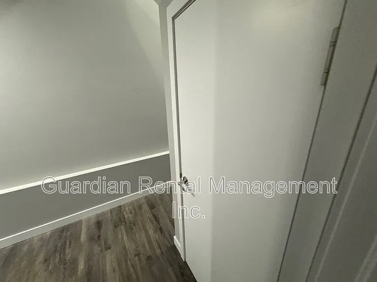 215 Langworthy St #7 — Photo 9