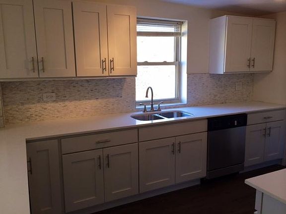 4th image of 633 W Arlington Pl #6333F