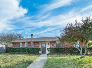 704 Via Barcelona, Mesquite, TX 75150