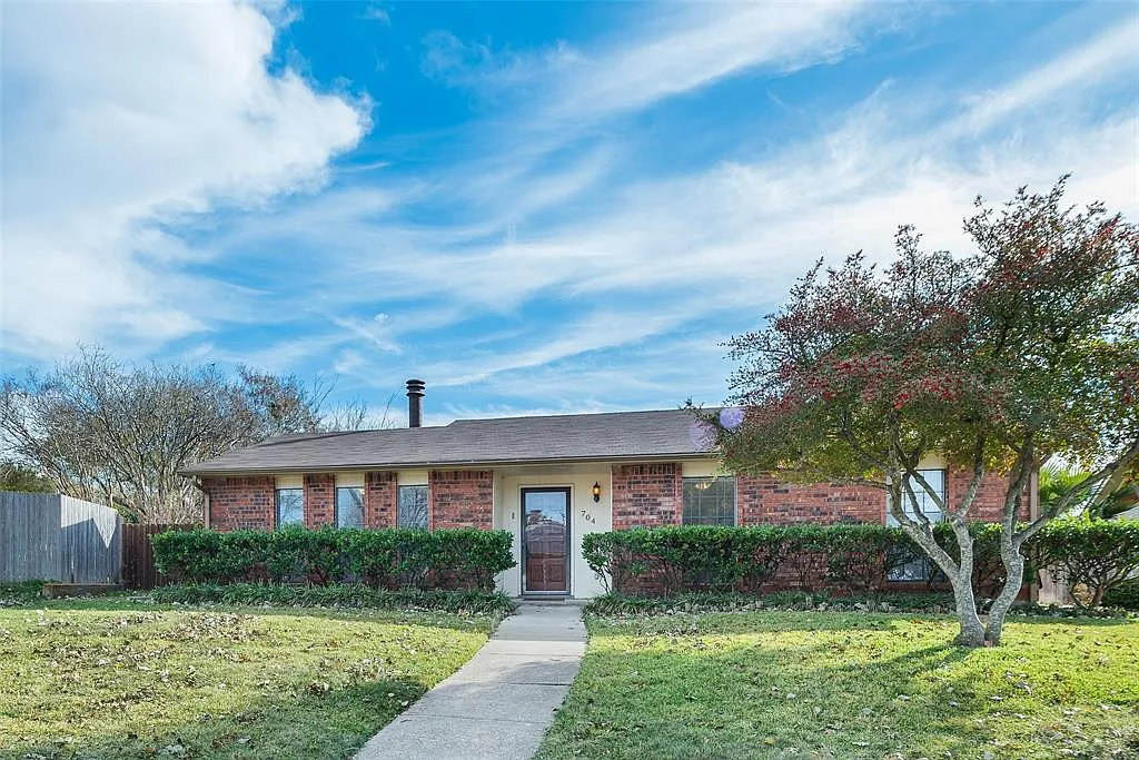 704 Via Barcelona photo 1