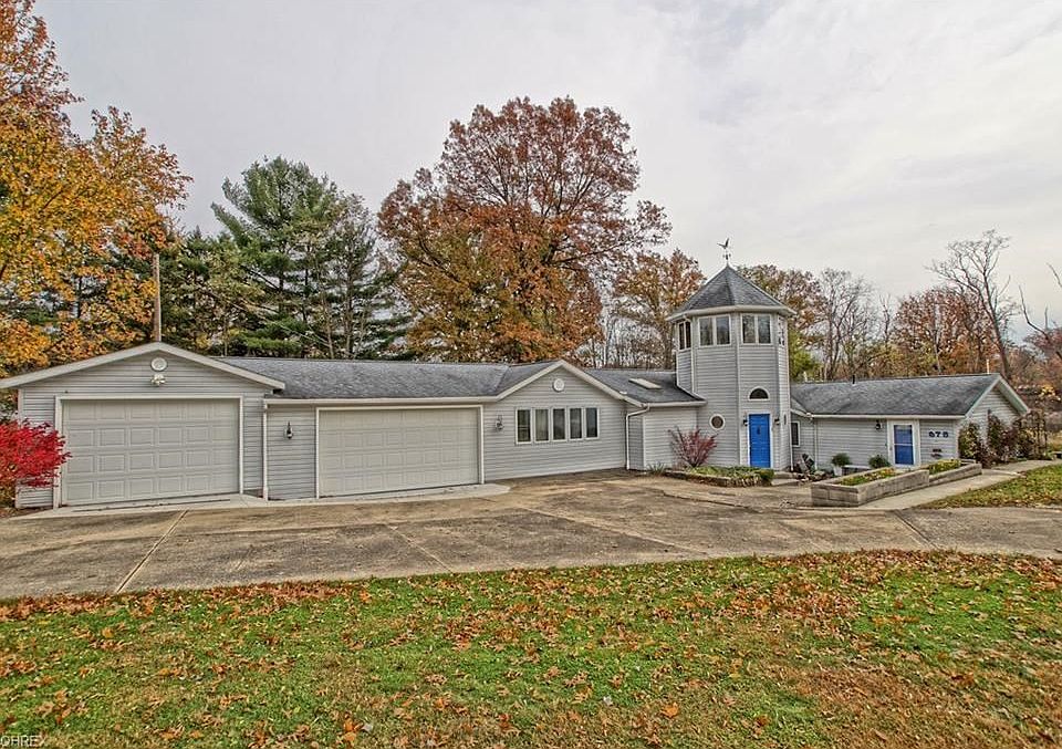 1st image of 678 Twin Oaks Dr