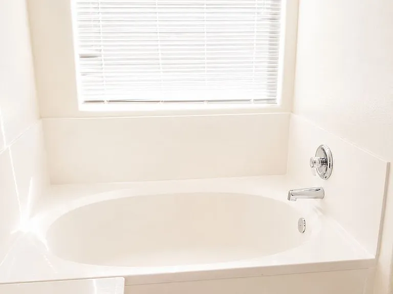 5714 Quay Dr NE — Photo 15
