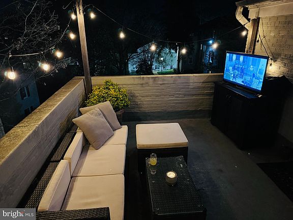 5th image of 802 S Arlington Mill Dr #12301