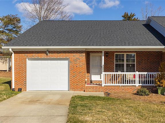 2nd image of 1124 Southwood Dr