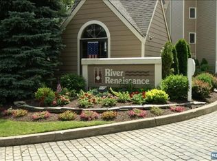 906 River Renaissance #C06, East Rutherford, NJ 07073