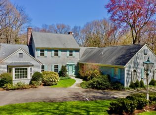 88 Arrowhead Trl, New Canaan, CT 06840