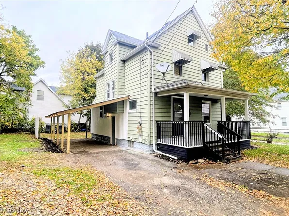 385 Campbell St, Akron, OH 44307