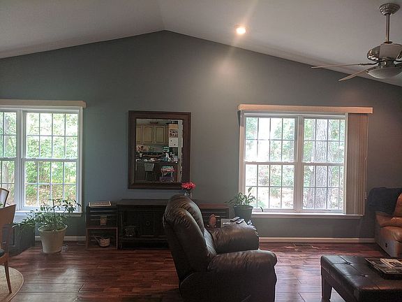 4th image of 19423 Hunter Dr