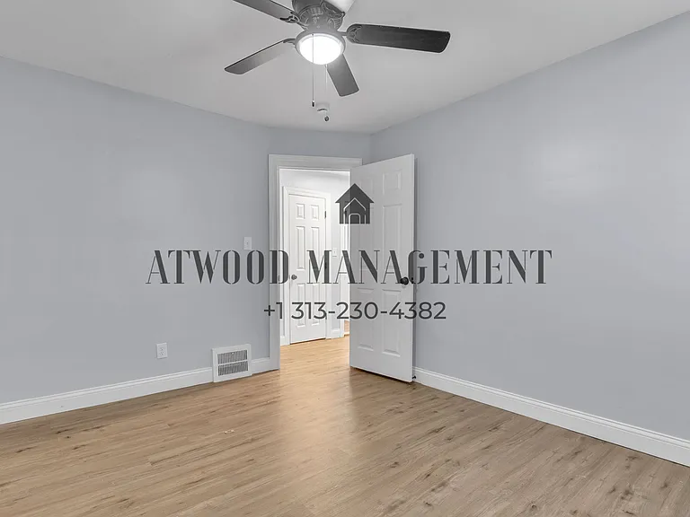 10037 Grayton St — Photo 7