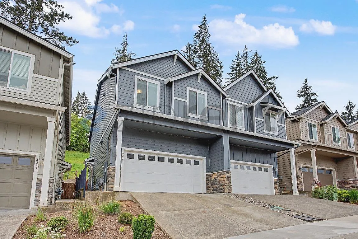 Building Photo - 4231 Cloverhill Way