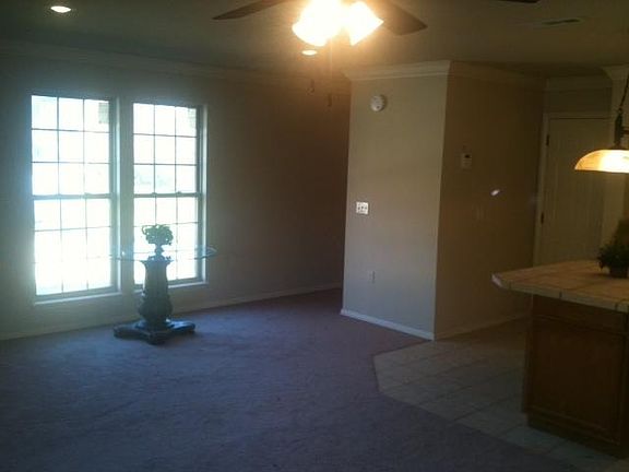 4th image of 620 E Coffee Way