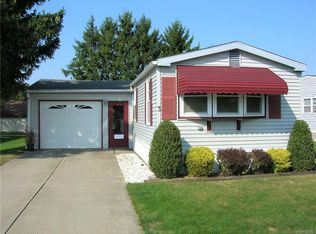 3 Golden Pond Est, Akron, NY 14001