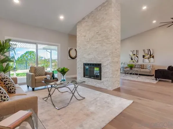 2334 Kimberly Ct, Carlsbad, CA 92008