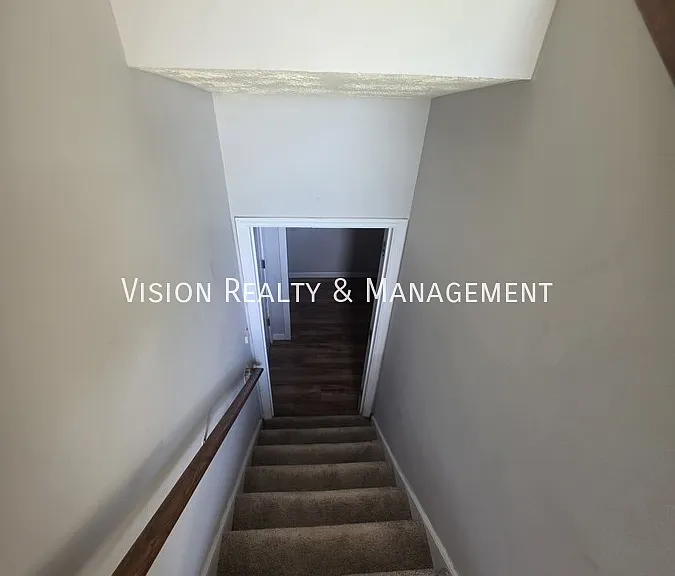 985 S Lassetter Cir — Photo 32