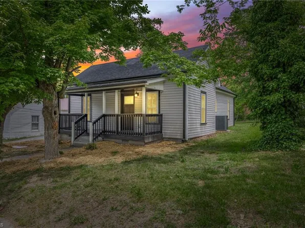 219 Center St, Thomasville, NC 27360