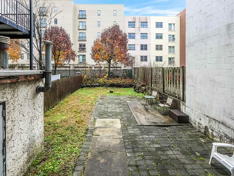 523 Adams St #1L — Photo 12