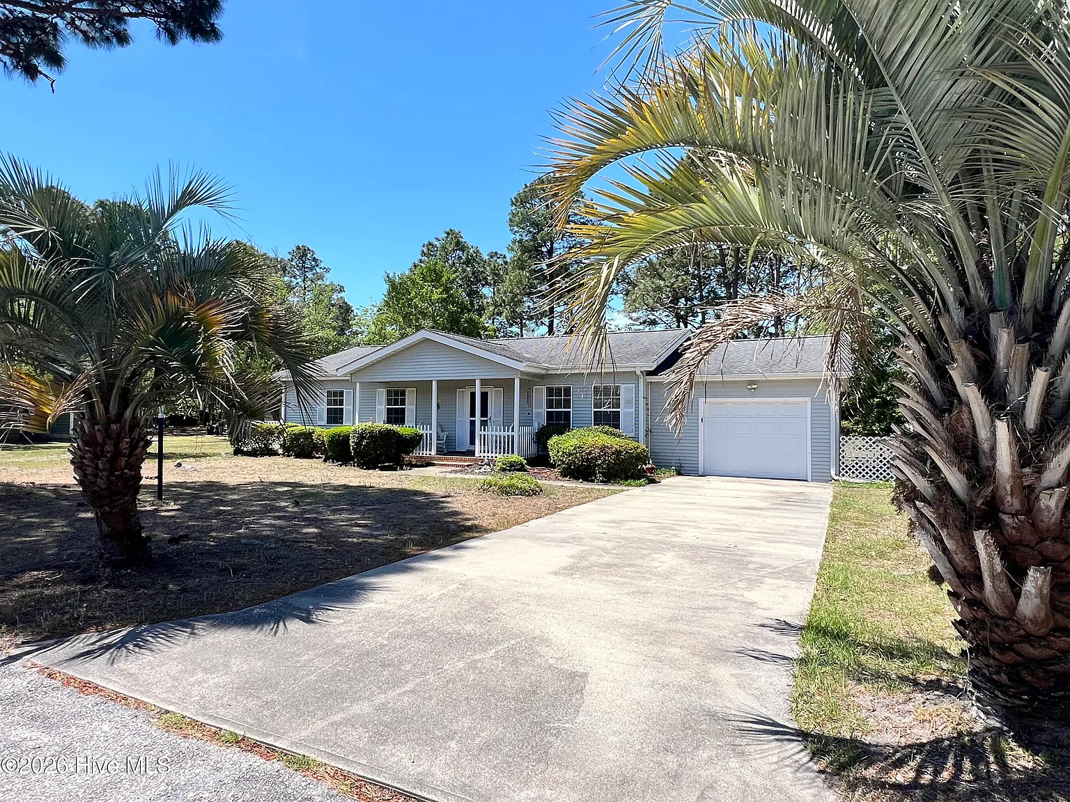 3 bed, 2.0 bath, $1,795 — Photo 2