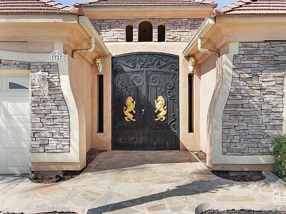 4th image of 3727 Park Mountain Dr