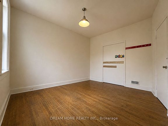 2nd image of 107 Huron St