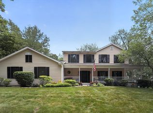 51976 Westwood Forest Dr, South Bend, IN 46628