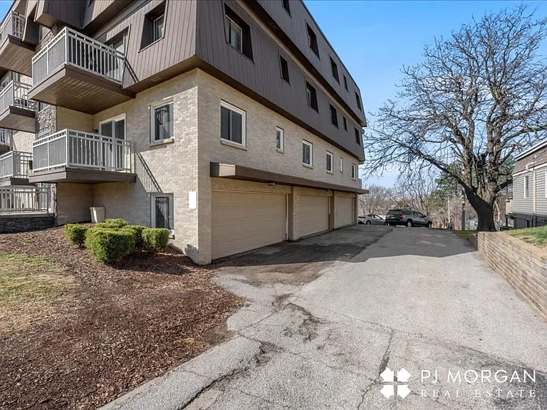 Mill Pointe — Photo 21