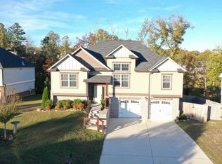 1045 Jonas Dr, Soddy Daisy, TN 37379