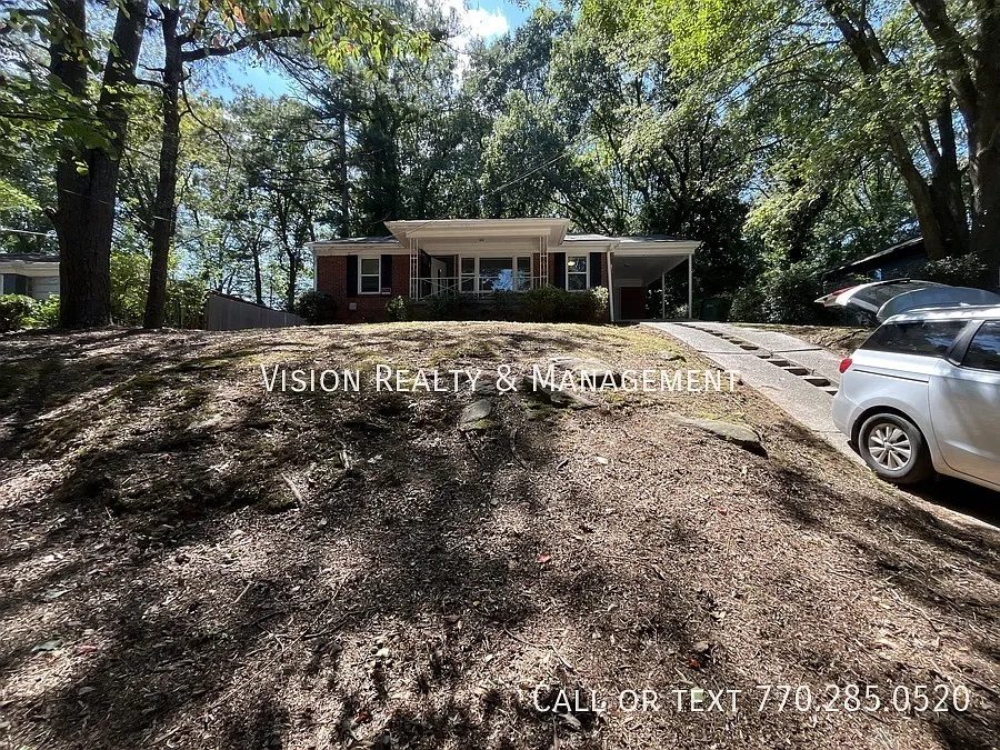 Adorable 2bd/1bath In Atlanta — Photo 3