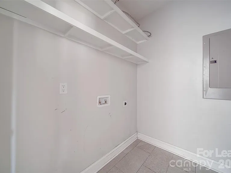 112 Rockwell Ct — Photo 13