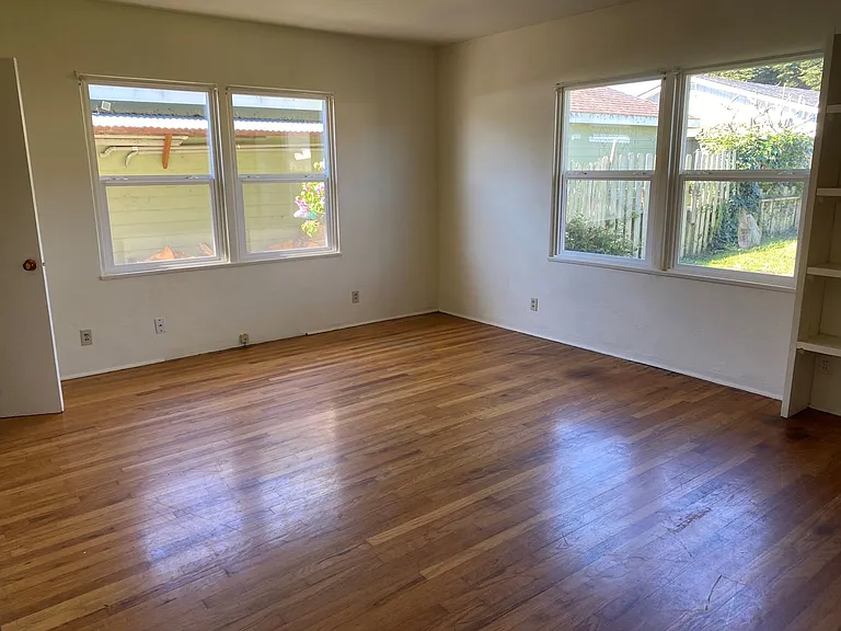 1239 Madison St — Photo 18