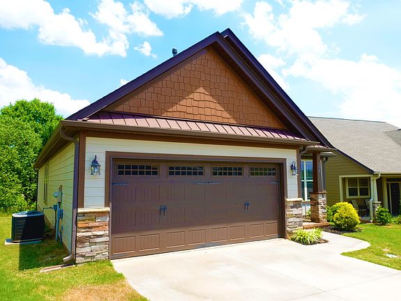 5th image of 153 Bur Oak Dr
