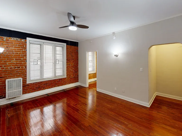La Chandelle Apts...Charming building...Renovated Apartments Available...Hardwood Floors! — Photo 3