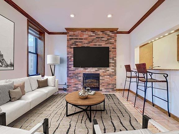 3rd image of 123 1st Ave #3
