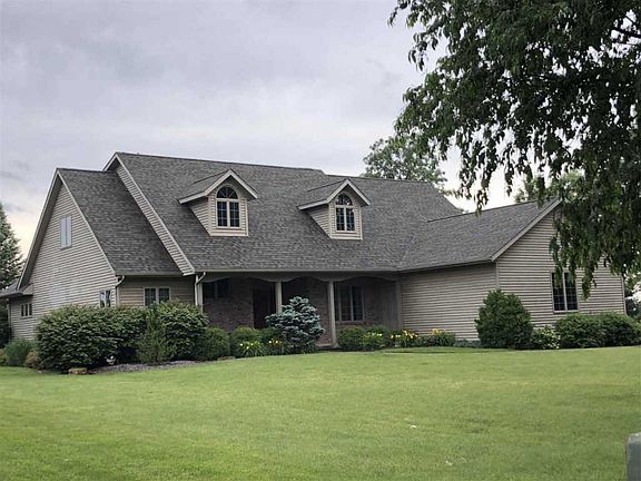 2nd image of 3 Oak Creek Dr