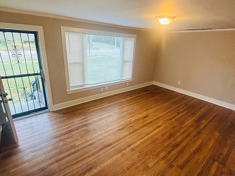 2687 Overton Crossing St — Photo 2