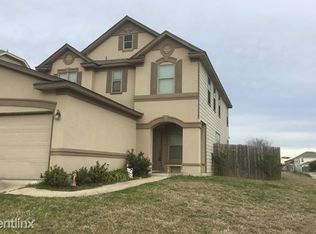 5625 Columbia Dr, Cibolo, TX 78108