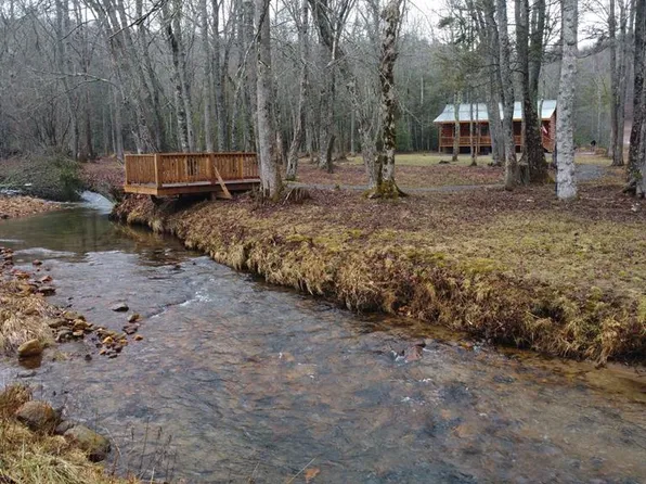 195 Wedgewood Ridge Ln, Fancy Gap, VA 24328