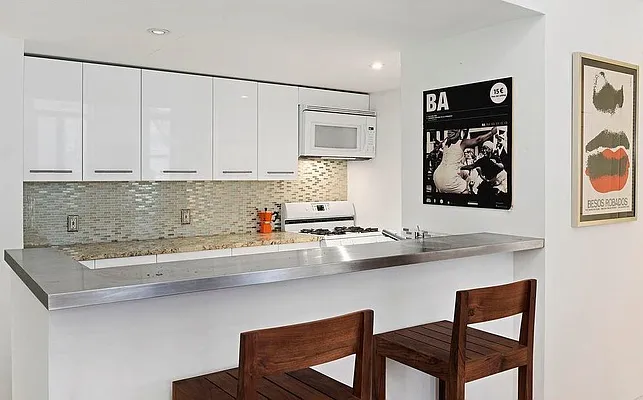 Rented by Compass | media 9