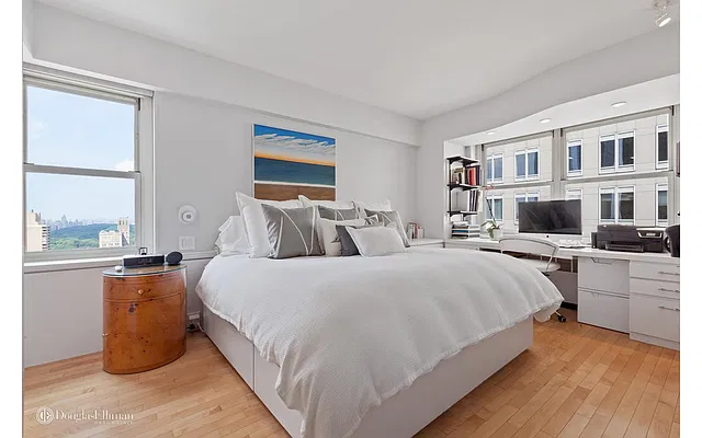 Sold by Douglas Elliman | media 6