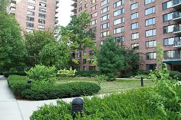 Rented by Corcoran | media 13