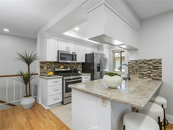 3rd image of 25183 Oak Canyon Ln