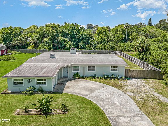 4th image of 1633 Mulberry Ln