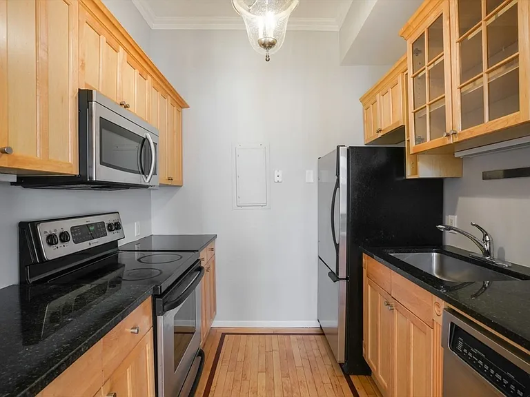 617 Massachusetts Ave #3 — Photo 8