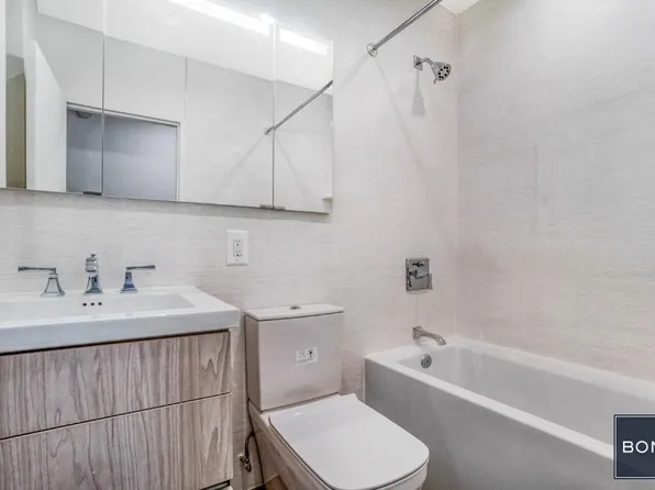 207 East 27th Street image 3 of 6