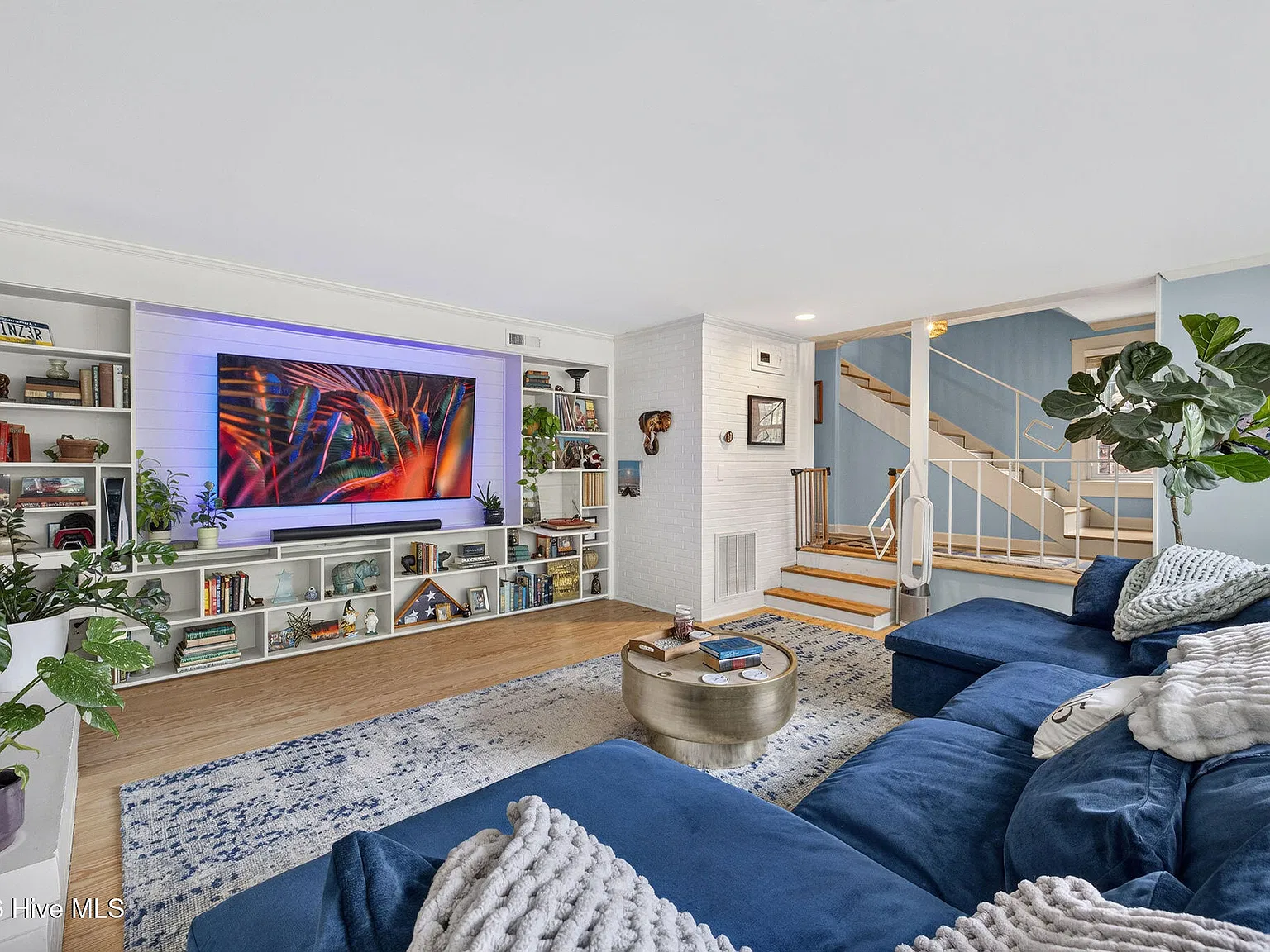 3 bed, 1.5 bath, 1714 sqft, $2,900 — Photo 4
