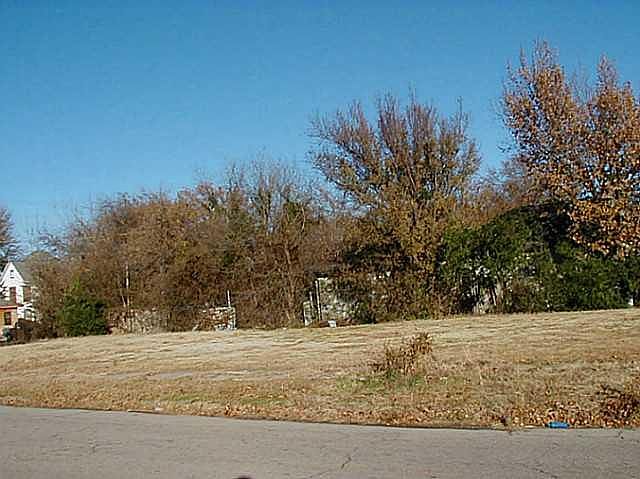 2nd image of 3008 N Blackwelder Lot 1/2 #L41&-42