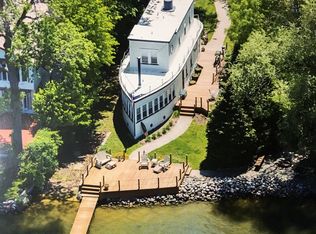 N28W26990 Woodland Dr, Pewaukee, WI 53072