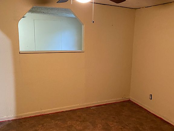 3rd image of 730 Utopia Ln