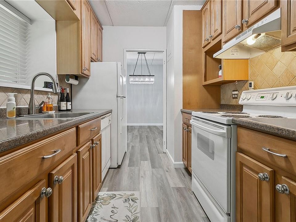 1st image of 410 Benedict Avenue #1H